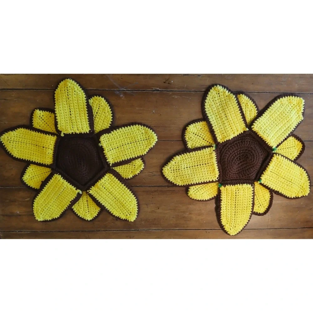 Set of‎ 2 crocheted sunflowers, intended for decorative purposes  16X16 #274C